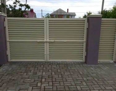 Распашные ворота с автоматикой в Выборге под ключ