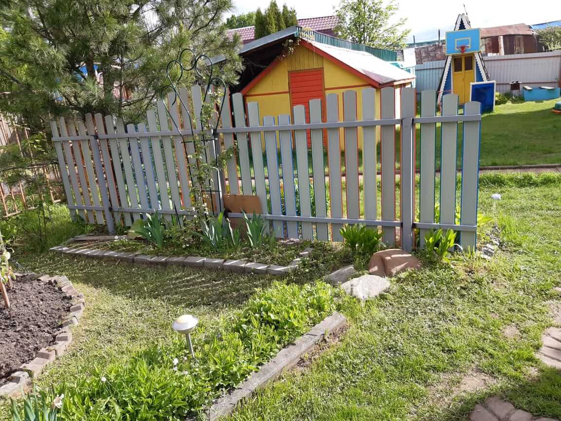 забор из разноцветного штакетника односторонний фото3 в Выборге