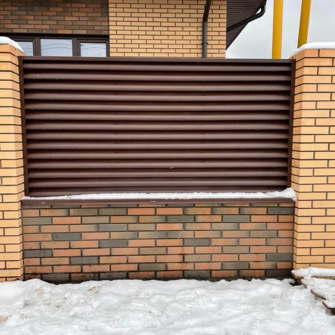 Забор-жалюзи ral8017/8017 шоколад двухсторонний фото6 в Выборге