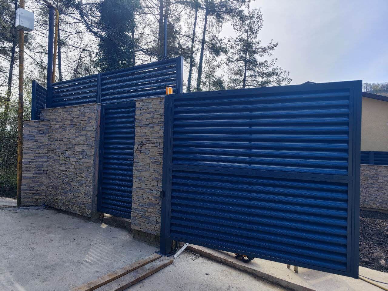 Забор-жалюзи 78м RAL7024/7024 Серый Графит двусторонний фото 12 в Выборге