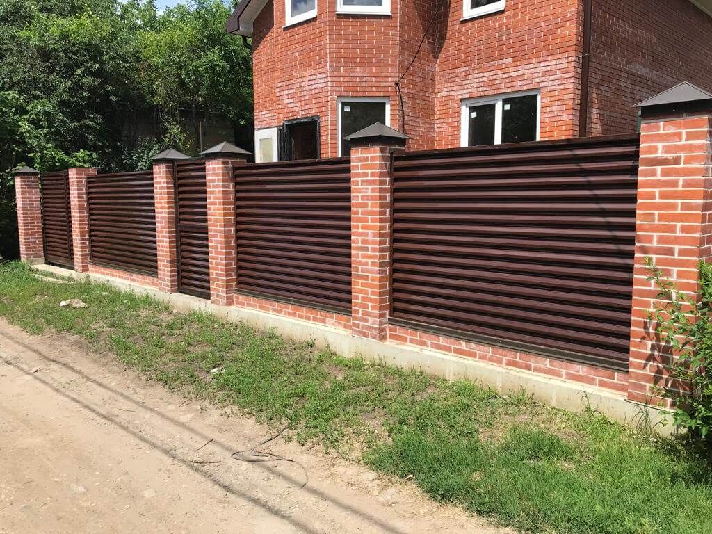 Забор из ламелей ЭКО-Z усиленных 25м RAL8017/8017 Шоколад двусторонний в Выборге