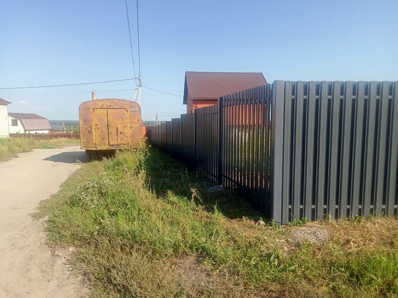 Забор из евроштакетника 21м RAL7024/7024 Серый Графит двусторонний фото 2 в Выборге