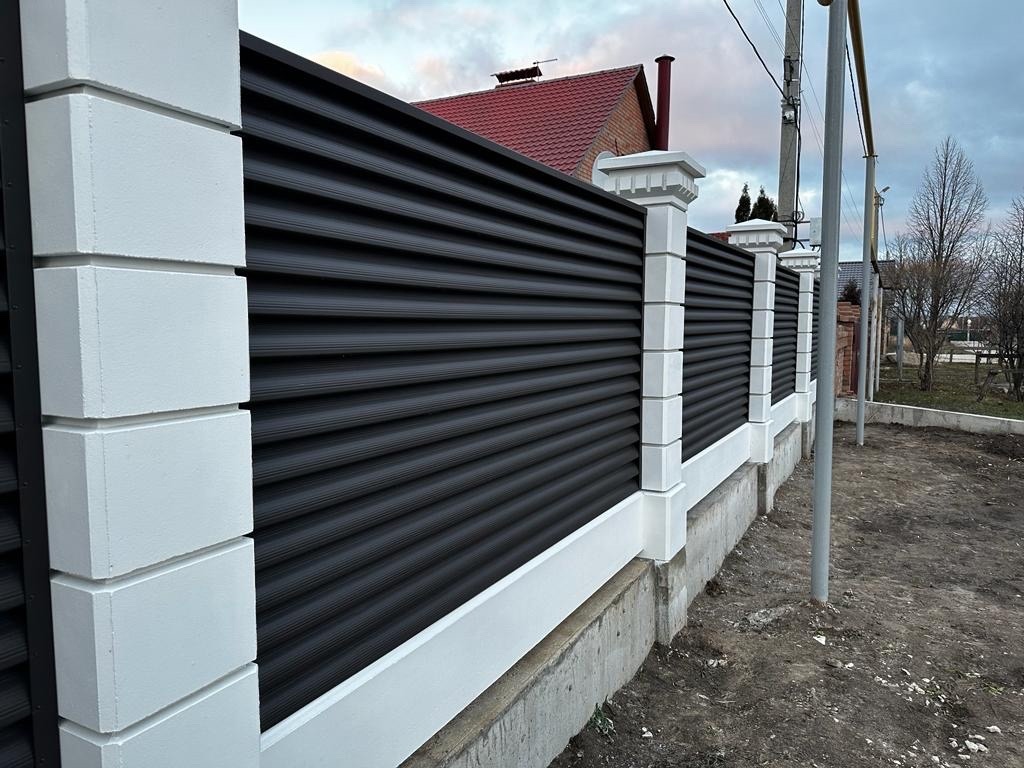 Забор из ламелей Еврожалюзи 35м RAL8019/8019 Темный Шоколад двусторонний MATTE в Выборге