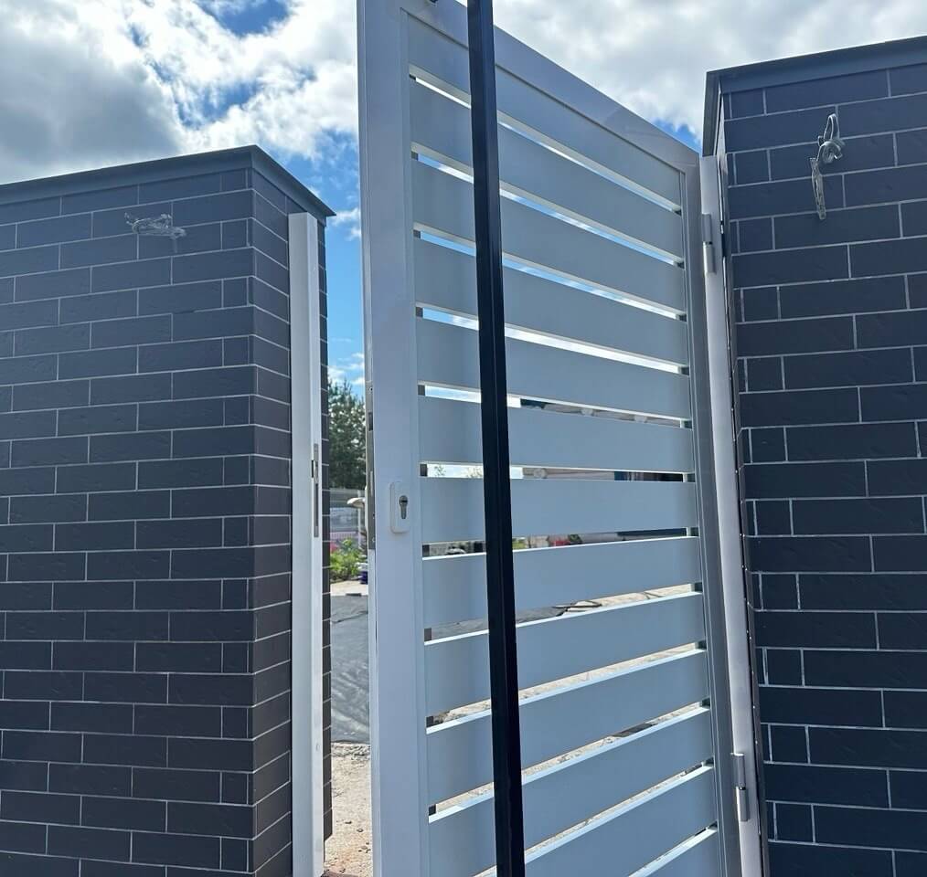 Калитка из металлопланкена RAL9003 Белый фото 1 в Выборге