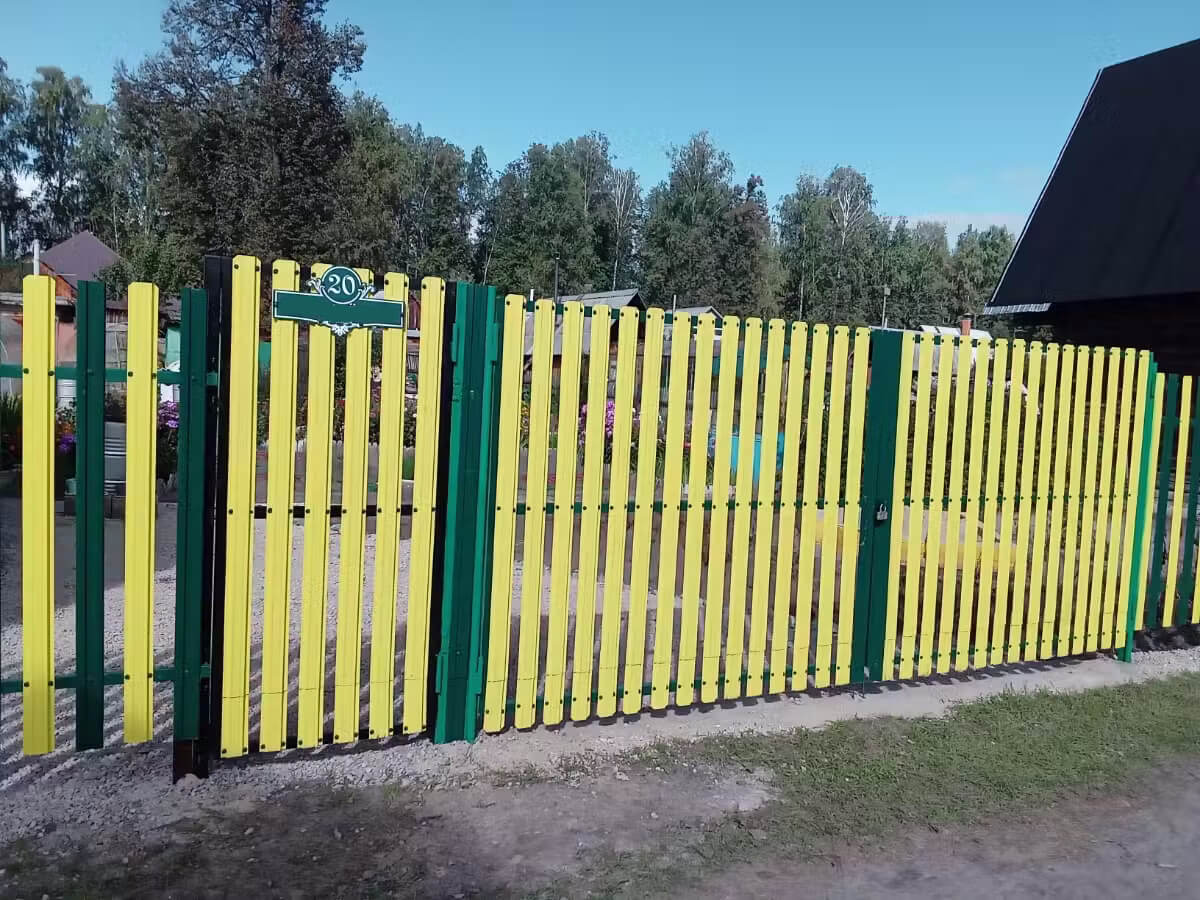 Забор из евроштакетника 13м RAL1018 Желтый в Выборге