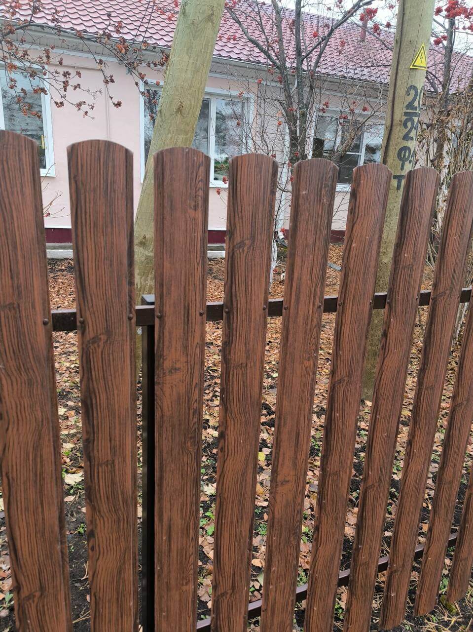 Забор из евроштакетника 12м Античное Дерево Принтек в Выборге