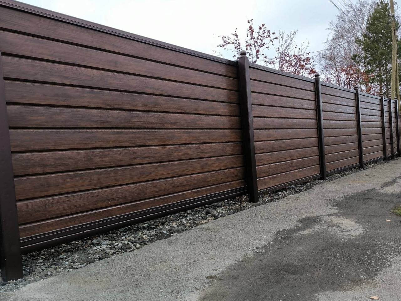Забор из металлосайдинга Евро-Брус 46м Античное Дерево Принтек фото 5 в Выборге