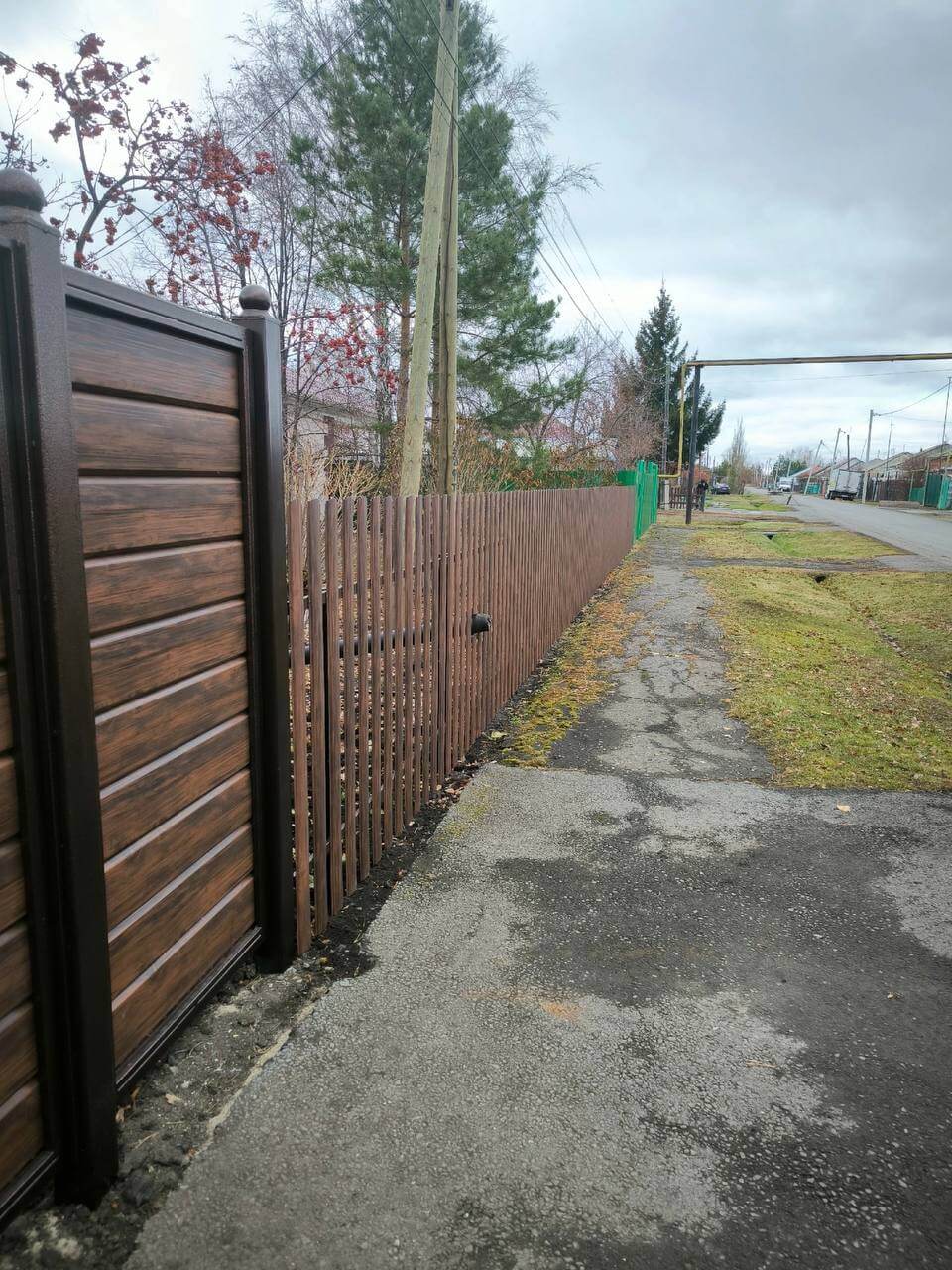 Забор из металлосайдинга Евро-Брус 46м Античное Дерево Принтек фото 3 в Выборге