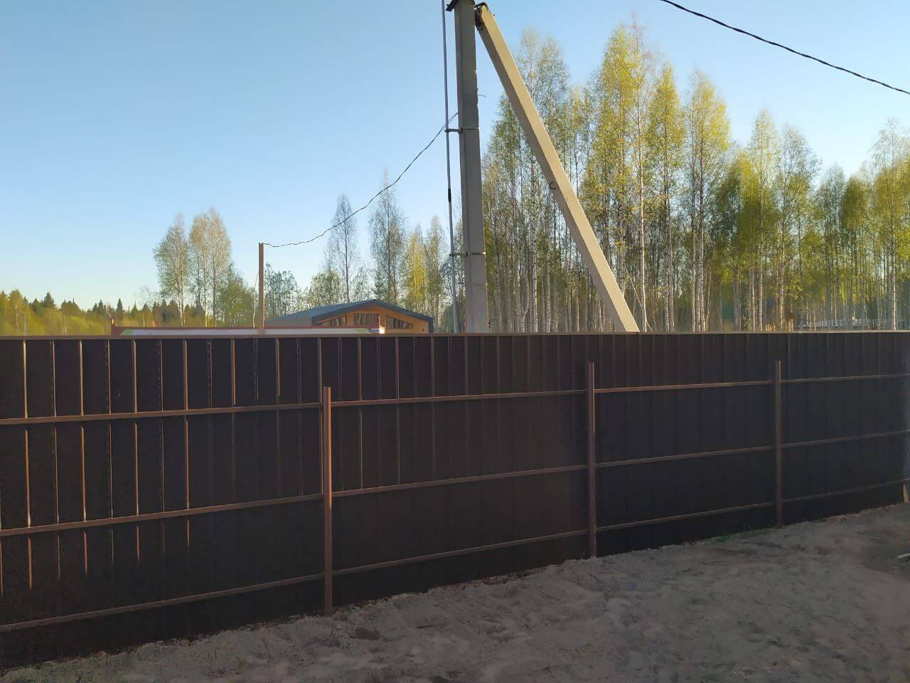 Забор из металлосайдинга ЕВРО-БРУС 25м Темный Каштан 3D Принтек фото 5 в Выборге
