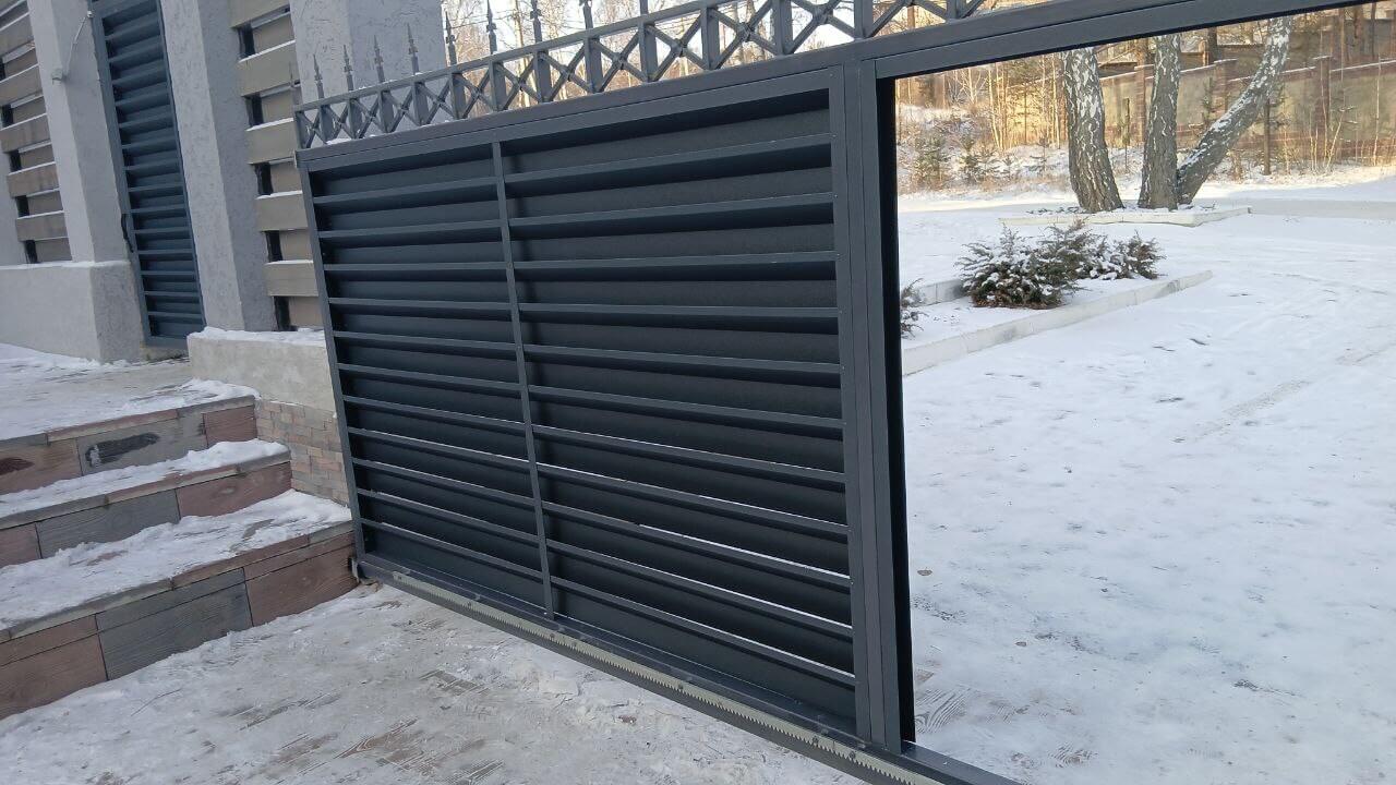 Входная группа из ламелей Хай-Тек RAL7024/7024 Серый Графит двусторонний МАТТЕ фото 16 в Выборге