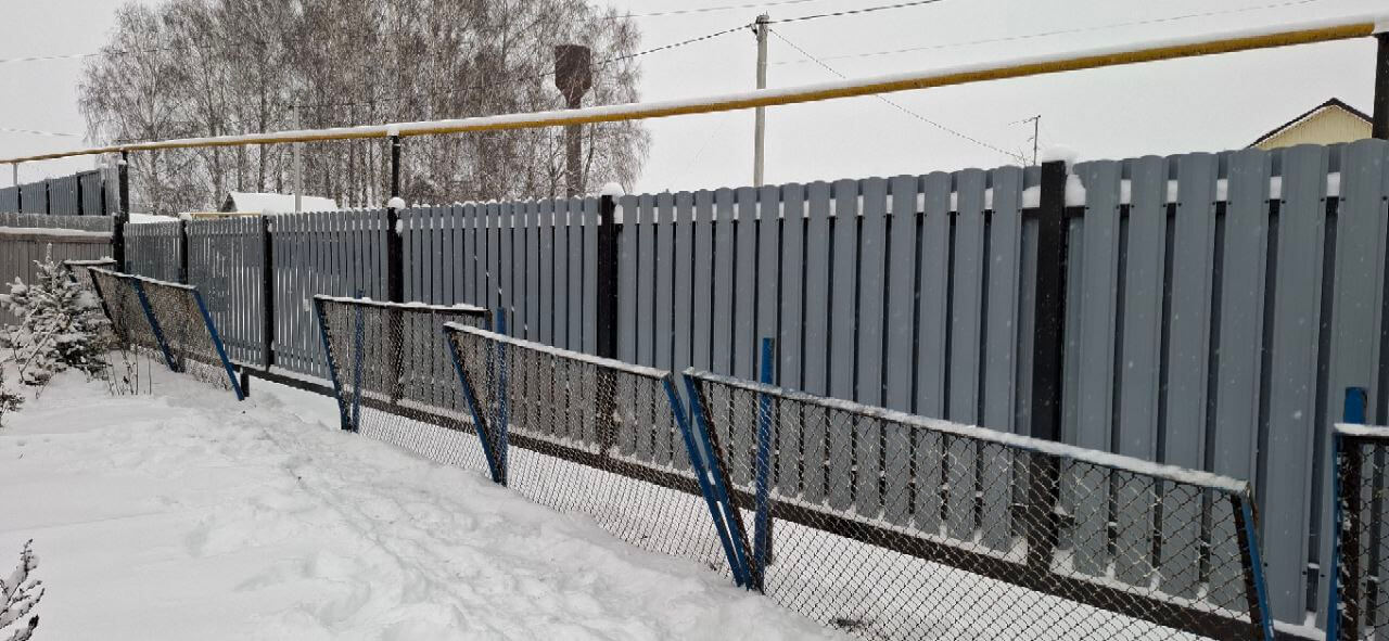 Забор из евроштакетника 27м RAL7024 Серый Графит МАТТЕ фото 5 в Выборге
