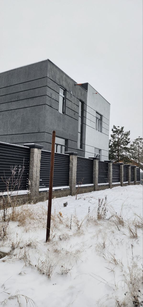 Забор-жалюзи из ламелей ЭКО-Z 66м RAL9005/9005 Черный двусторонний МАТТЕ фото 1 в Выборге