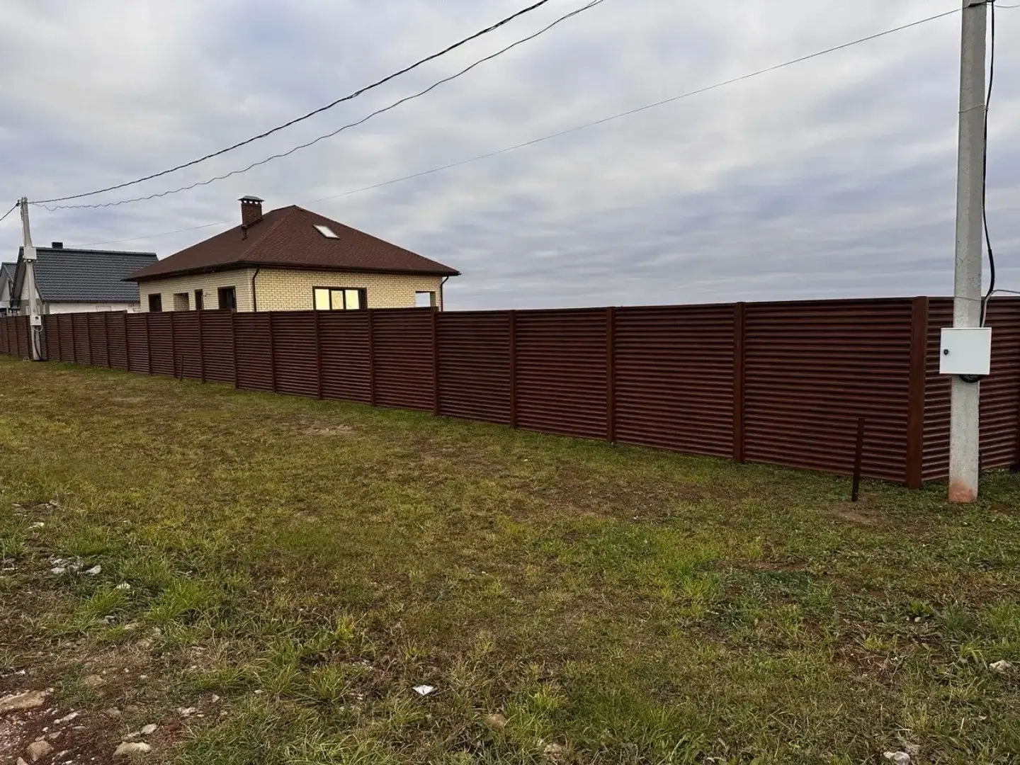 Забор-жалюзи из ламелей ЭКО-Z 58м Темный Дуб 3D Принтек фото 2 в Выборге