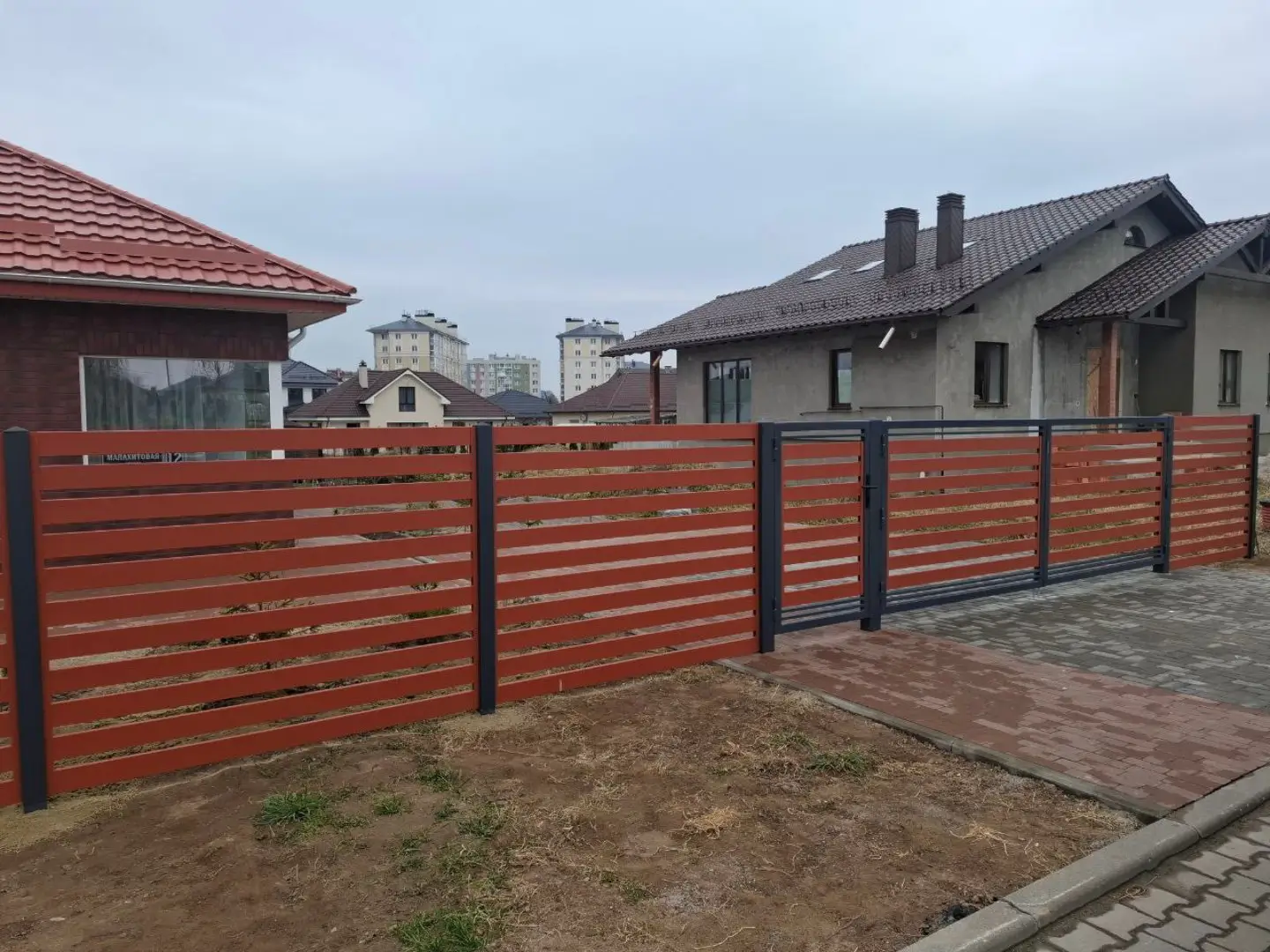 Забор-ранчо из металлопланкена 18м RAL8004 Терракотовый в Выборге