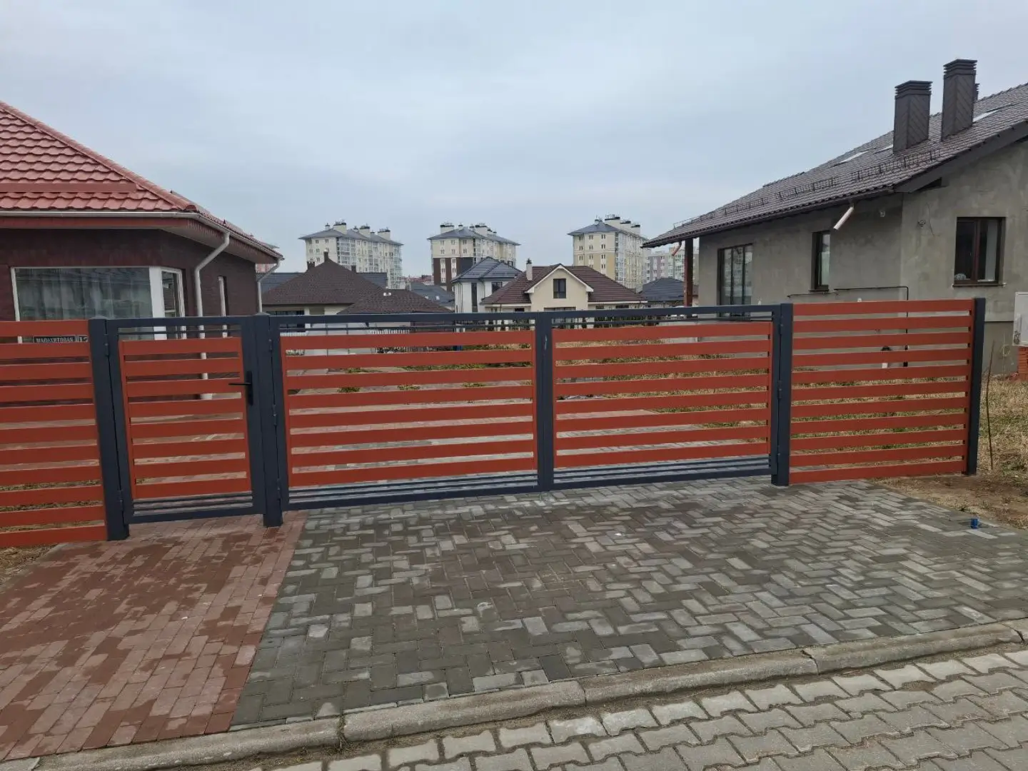 Забор-ранчо из металлопланкена 18м RAL8004 Терракотовый фото 2 в Выборге
